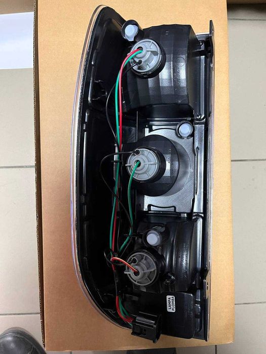 Фара стоп зад Ford Ranger Mazda BT-50 BT50 ліхтар правий задній