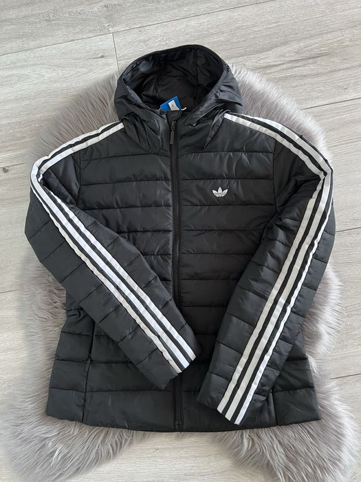 Куртка жіноча  Adidas S