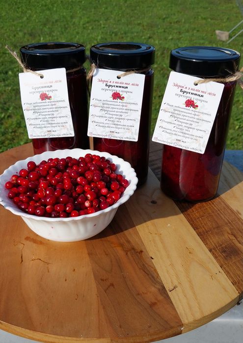 Брусниця перетерта з цукром (не варена)