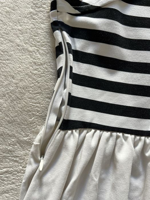 Vestido branco e preto Bershka
