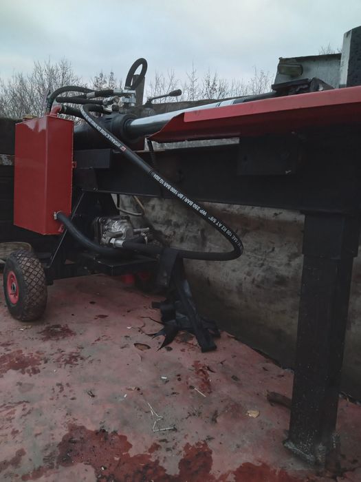 Дровокол гідравлічний м.Лебедин