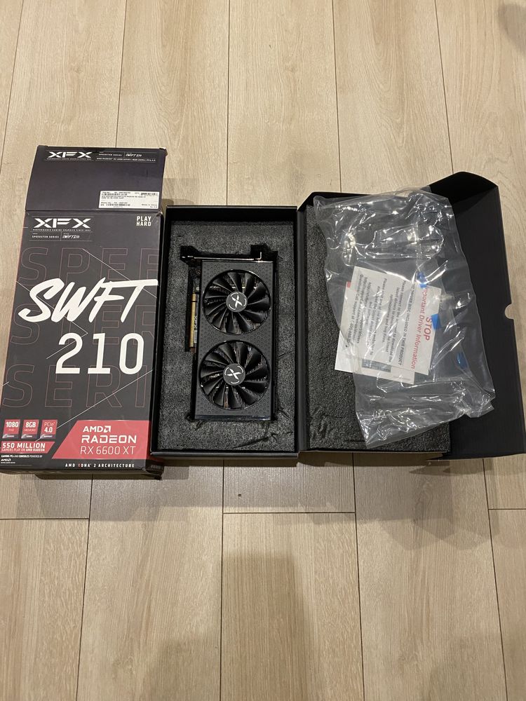 XFX Radeon RX 6600 XT Speedster SWFT 210