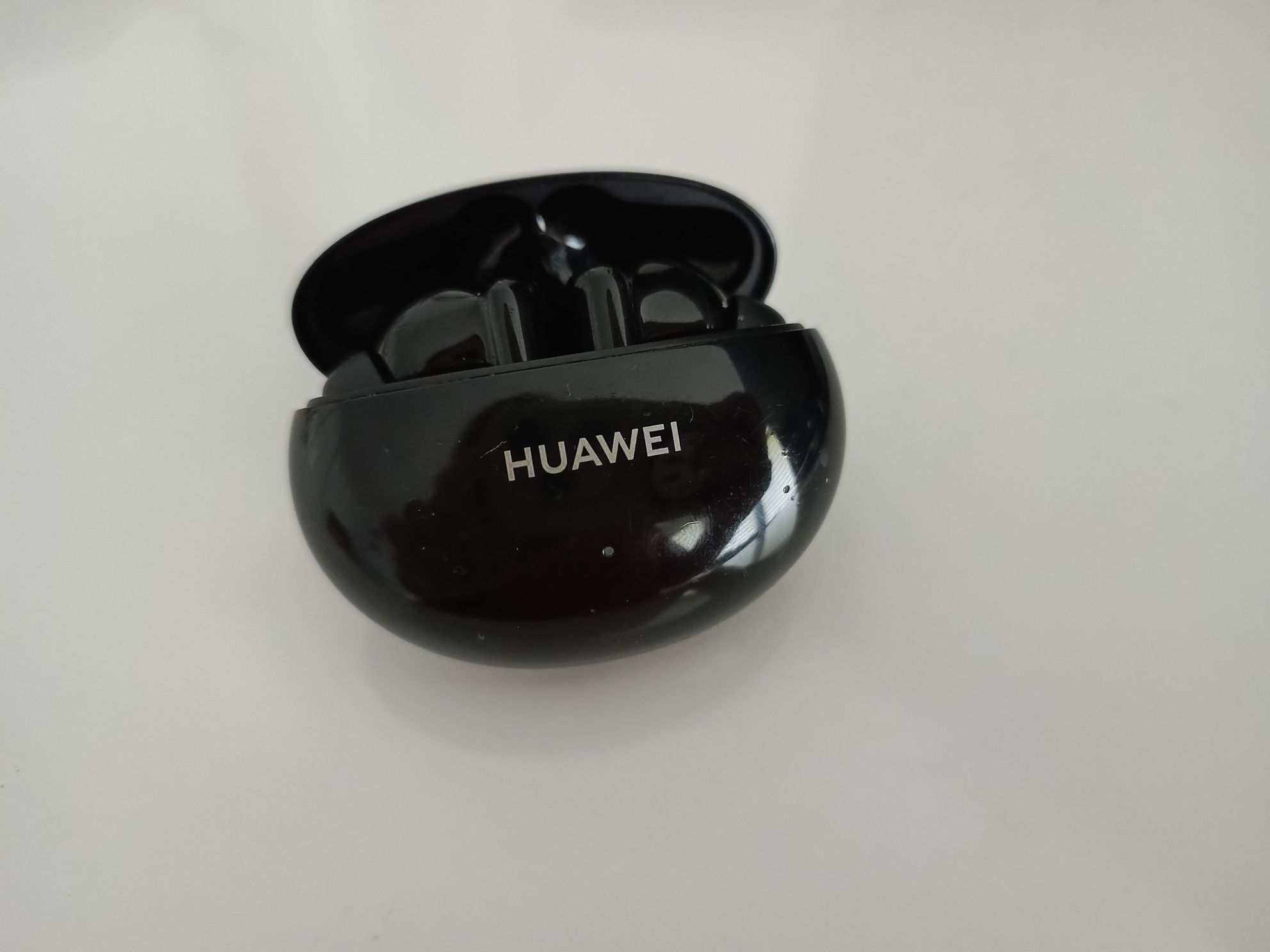 Bezprzewodowe słuchawki HUAWEI FreeBuds 4i