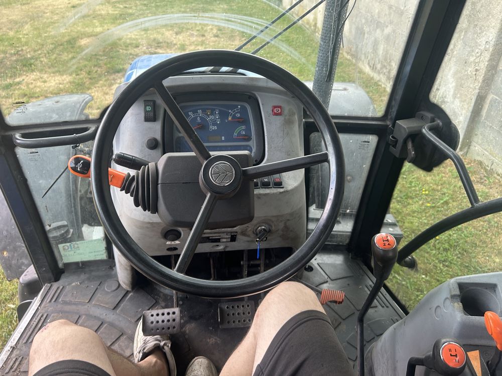 New Holland td5.105