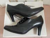 Buty szpilki ECCO  skóra . Rozmiar 39 .