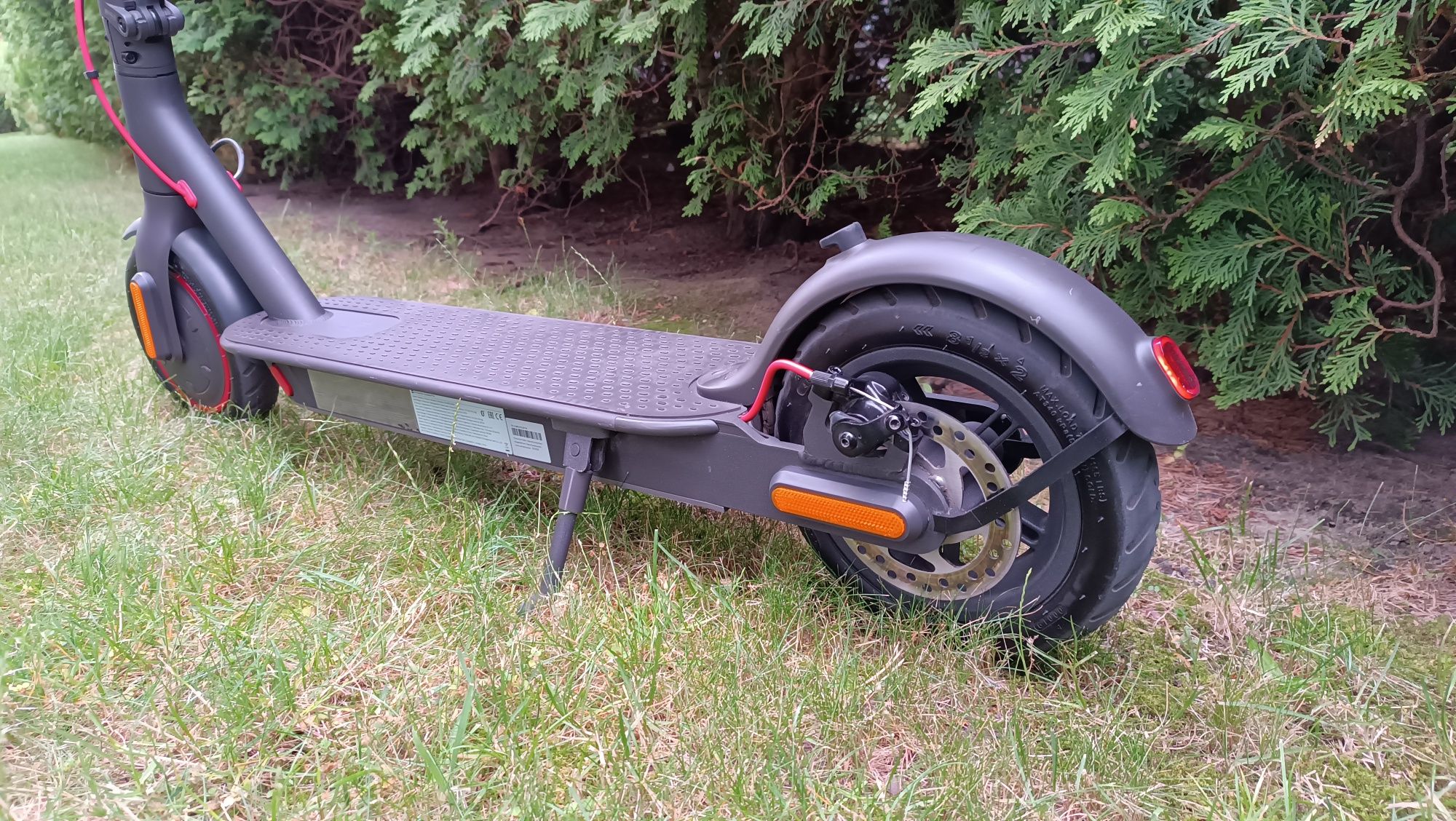 Zasięg 30km Hulajnoga Xiaomi M365 PRO 300W 12800mAh 36V