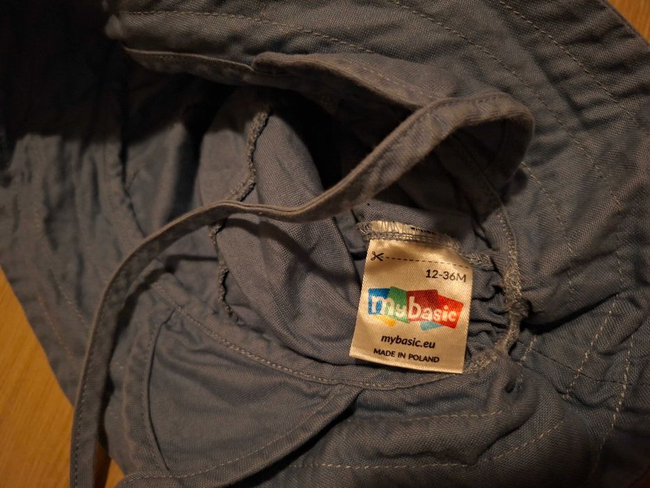 Błękitny kapelusz z troczkami MyBasic, 12-36 miesiecy