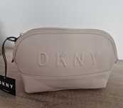 Kosmetyczka "DKNY".