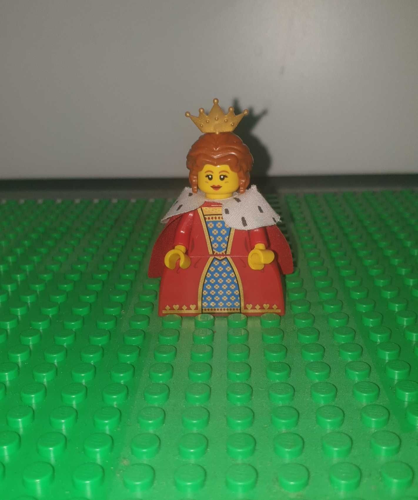 Lego Minifigures Series 15 Queen Królowa