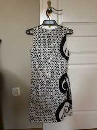 Bialo czarna letnia sukienka Camaieu w geometryczne wzory