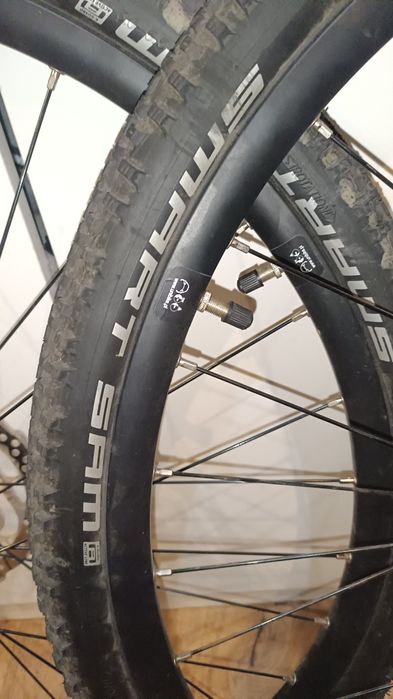 Komplet kół 28 cali pod tarcze prawie nowe