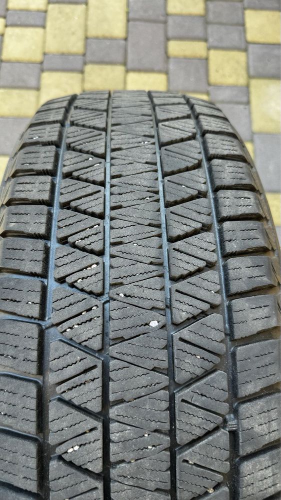 Резина зима Bridgestone Blizzak DM-V3 225/55 R18 98T