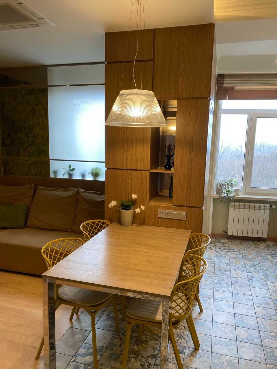 Продам 4-х комнатную квартиру в клубном доме (с авторским дизайном)