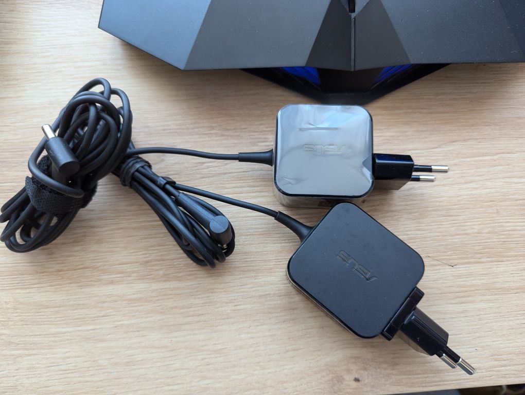 Маршрутизатор роутер ASUS AX82U WAN DSL AX5400 Wifi 6  AIMesh Gaming r