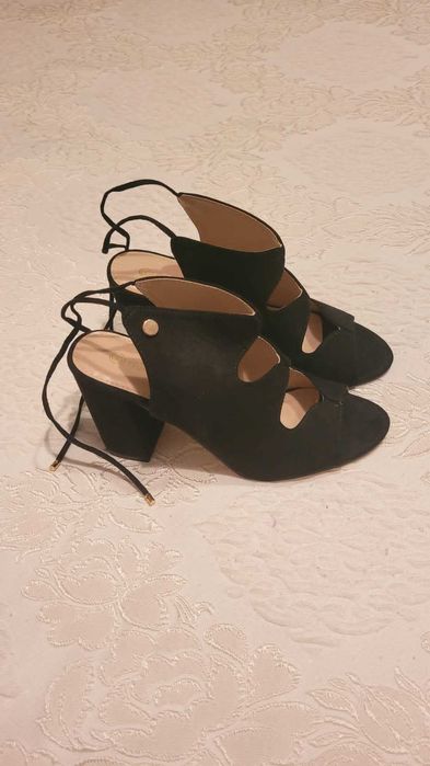 Sapatos de salto, Calçado Guimarães