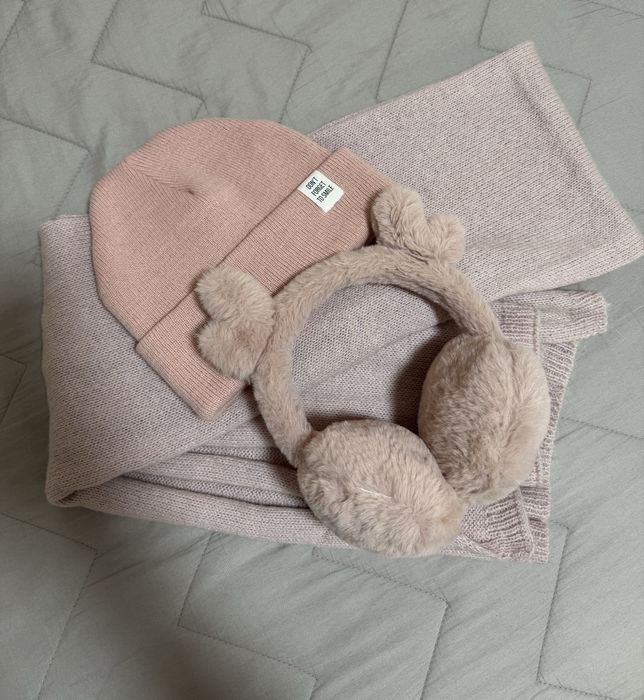 Рожева шапка дітяча навушники шарф на дівчинку