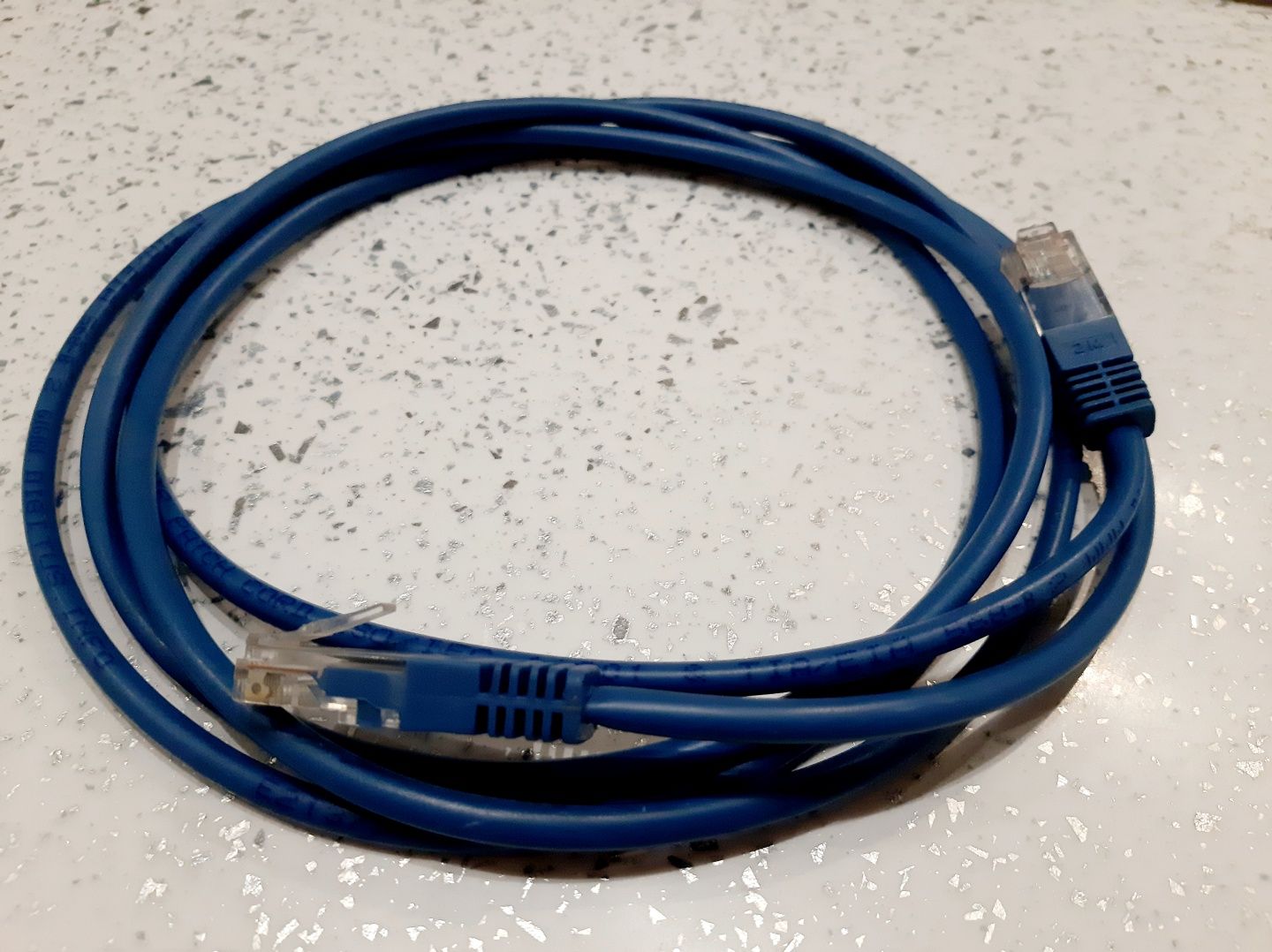 Мережевий кабель 2 м. (патч-корд) 
Ethernet кабель НОВІ