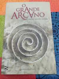 Vendo livro em muito bom estado da Autora Paloma Sánchez -Garnica