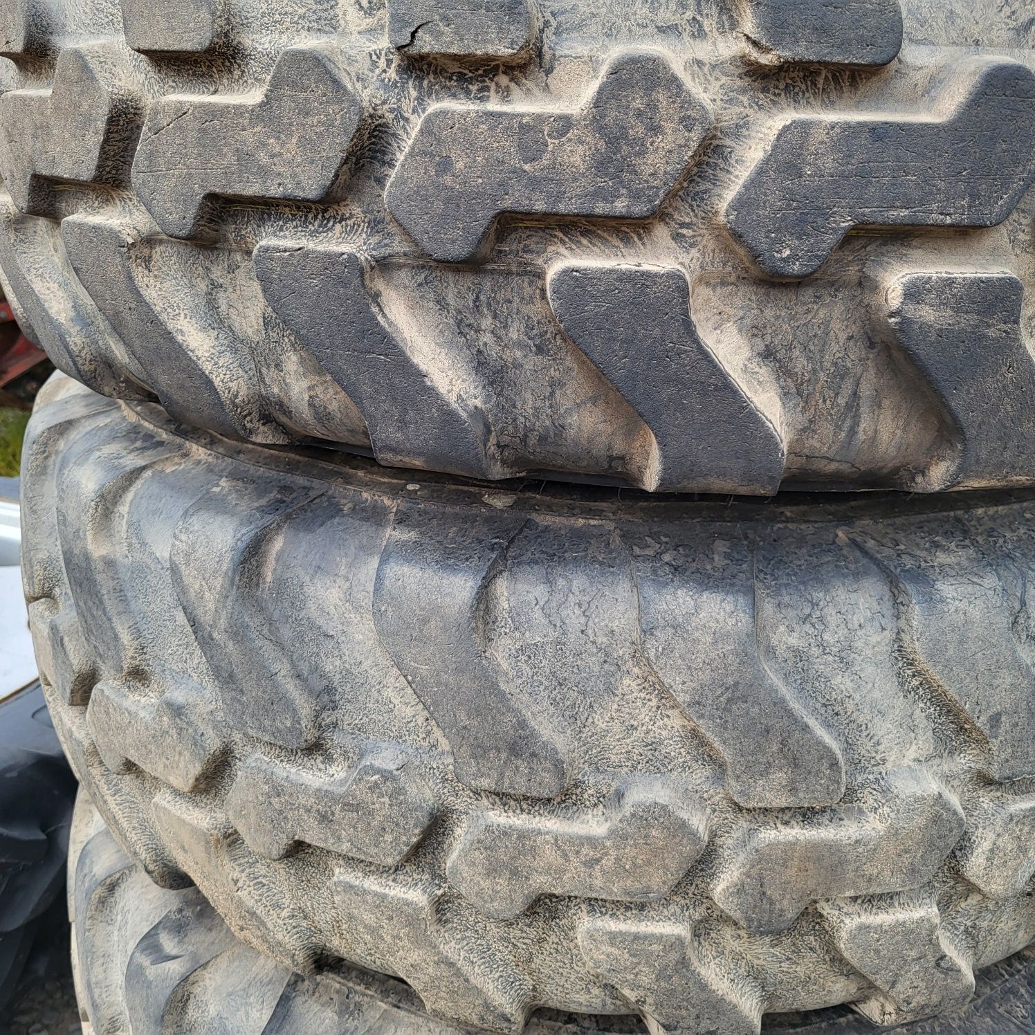 Koła 12.5/80R20 335/80R20 MITAS EM-01 z felgami ładowarka