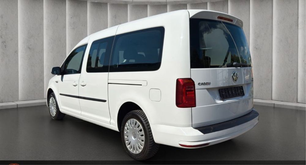 Do wynajecia samochod 7 osobowy siedem osob VW Caddy maxi wypozyczalni