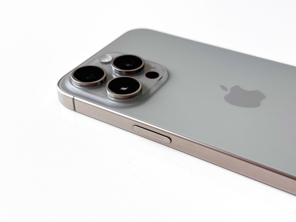 iPhone 15 Pro Max 1 TB Naturalny Tytan 100% bateria Sklep Gwarancja