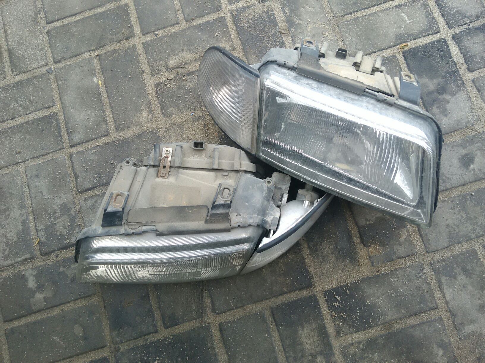 Lampa reflektor prawa lewa audi a4 b5