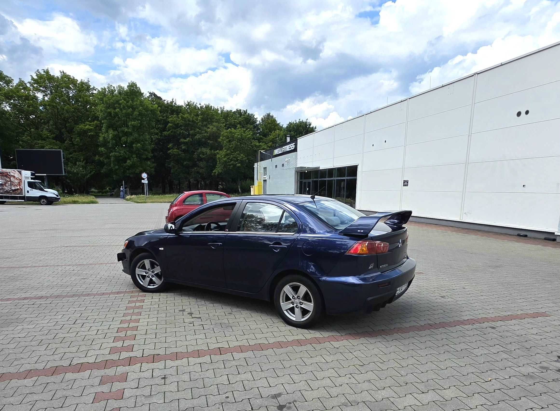 Mitsubishi Lancer jak EVOLUTION X Ralliart  Lancer MR  EVO look