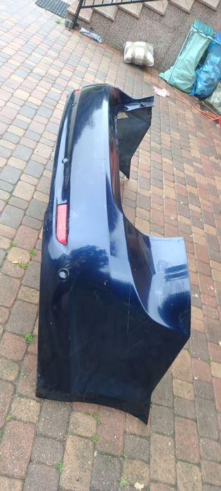 Toyota Avensis t27 zderzak tylny tył kombi pdc