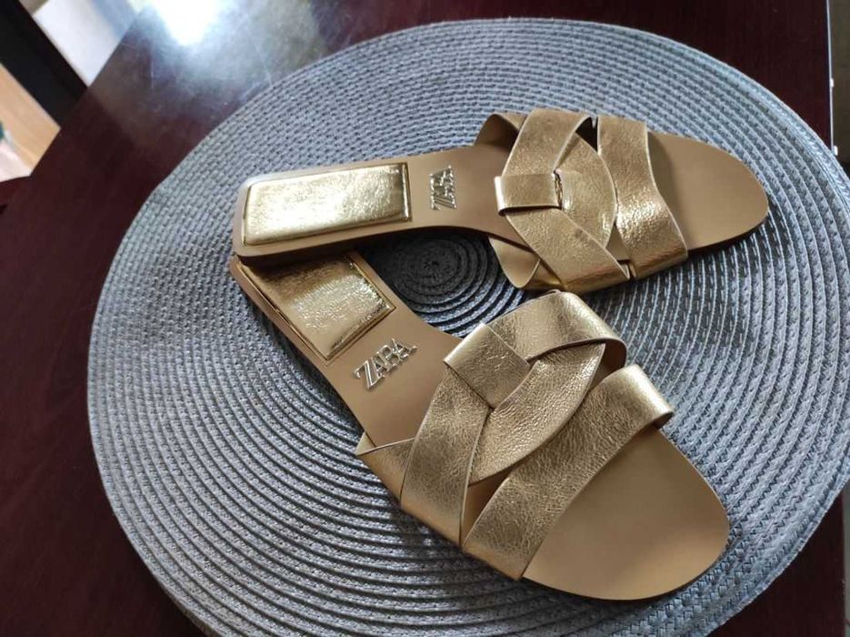Zara klapki skórzane skórkowe ze skóry złote płaskie  hit sezonu