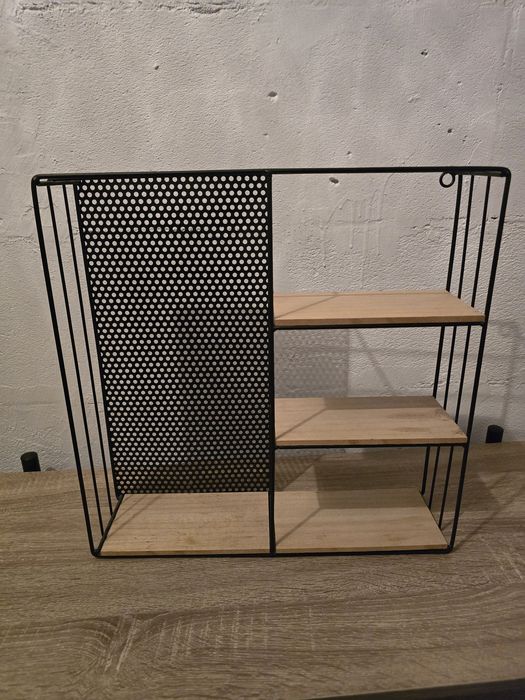 Metalowa półka do powieszenia