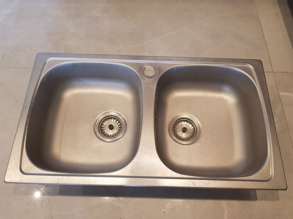 Zlew dwukomorowy stalowy w bardzo dobrym stanie