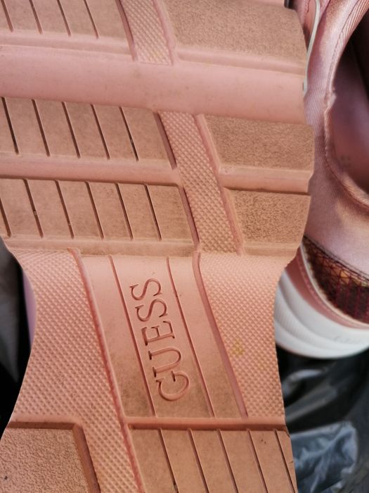 Ténis de marca guess