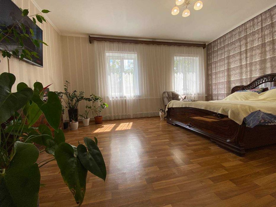 2 Дома+гараж на 2 машины Зеленый двор