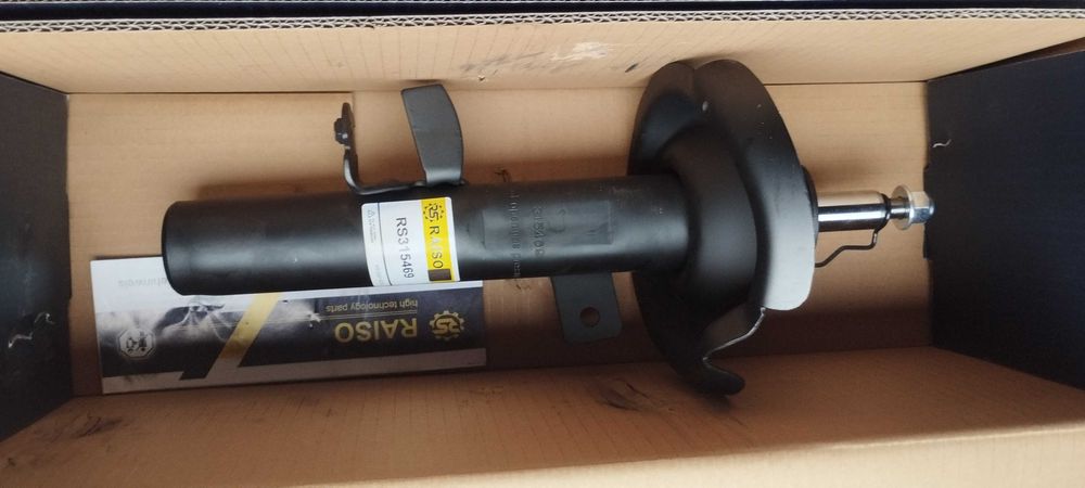 Амортизатор передний Raiso (Швеция) Ford Focus 3/C-Max 2.