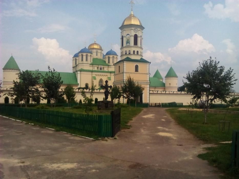 Будинок в с.Межиріч в розстрочку. Земельна ділянка 0,14га