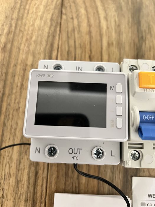 Одним лотом: для підключення гібр. інвертора пристроі на din-рейку