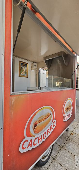 Roulote comercio bebidas e comida