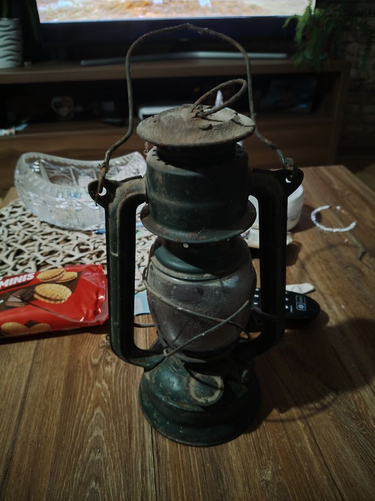 Sprzedam taką lampę