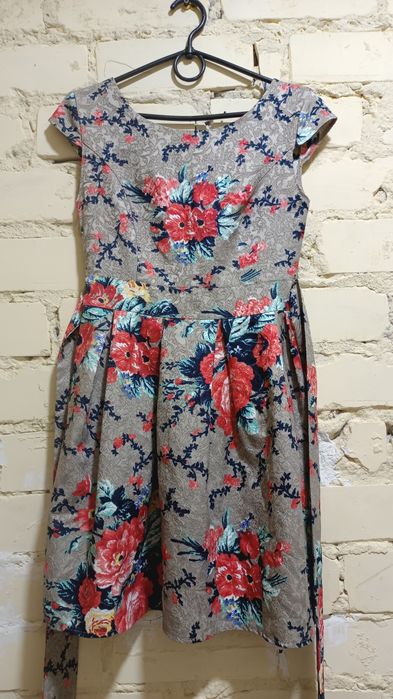 Сукня, платье на дівчину