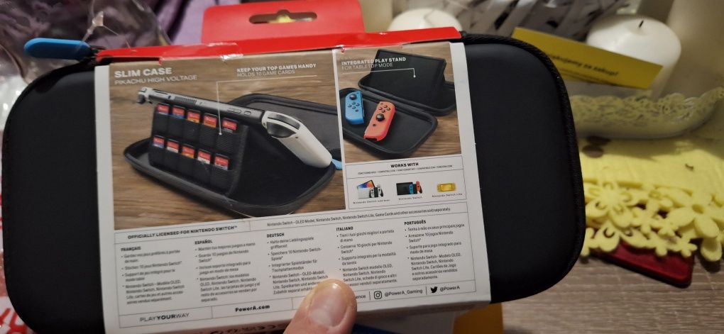 SLIM case do nintendo switch Picachu
