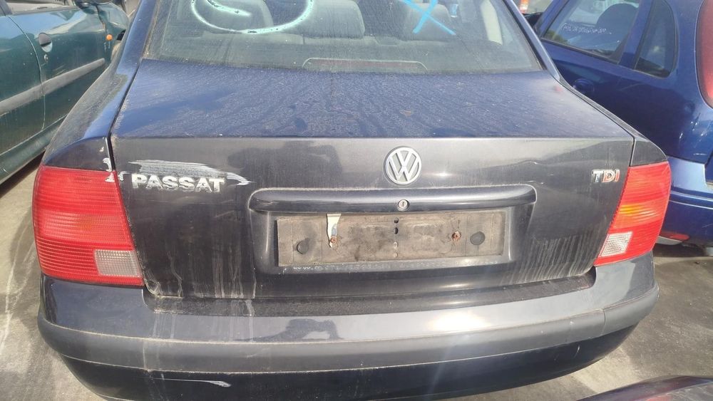 Porta / tampa da mala VOLKSWAGEN Passat (3B2)