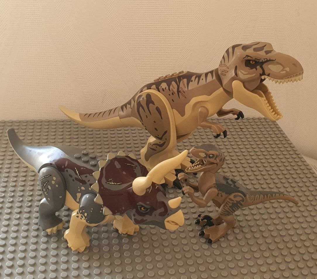 Lego " Динозавры " .