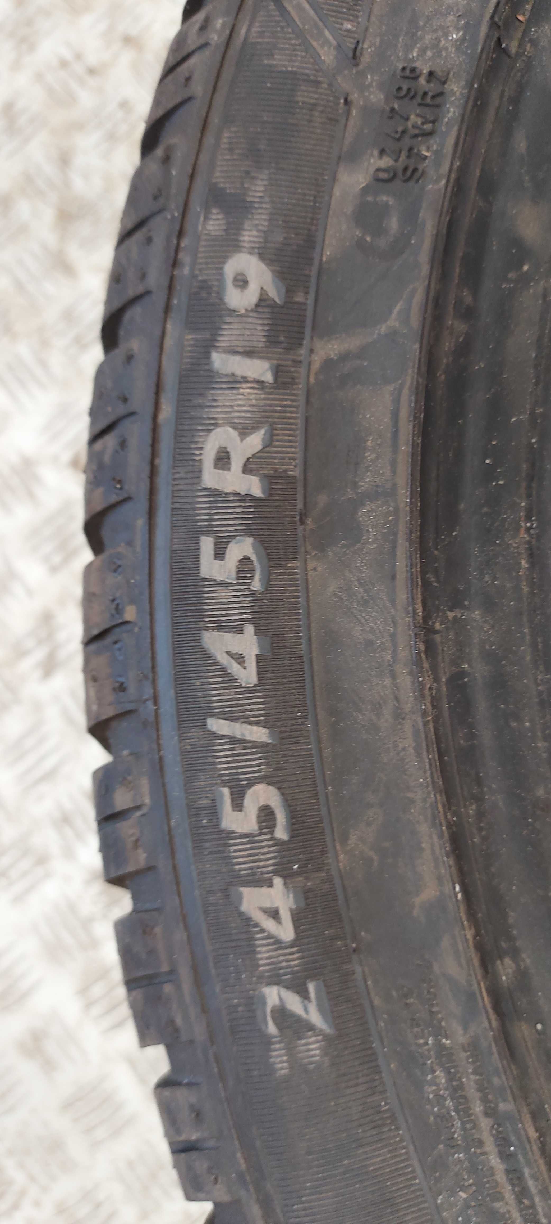 opona zimowa DUNLOP 245/45 R19 2020R
