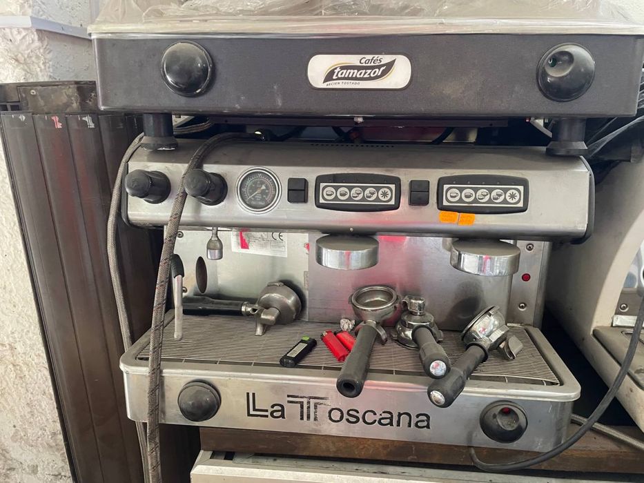 Професійна кавомашина