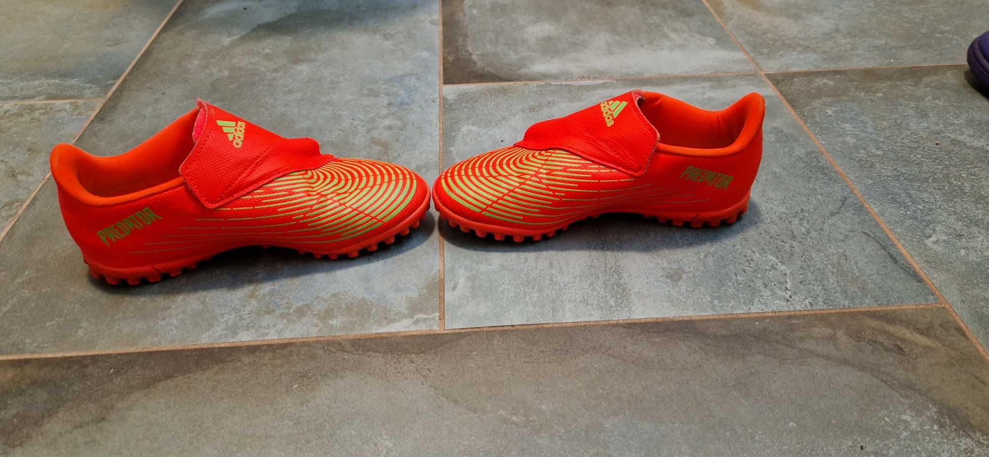Buty do gry w piłkę - Adidas Predator rozmiar 33
