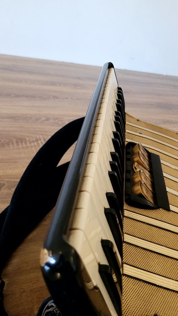 Akordeon Hohner concerto IV