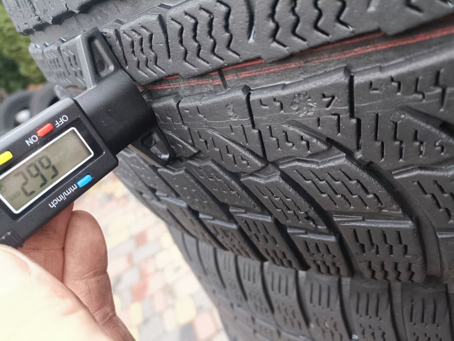 Nokian 225/45 R18 комплект зимових шин гуми