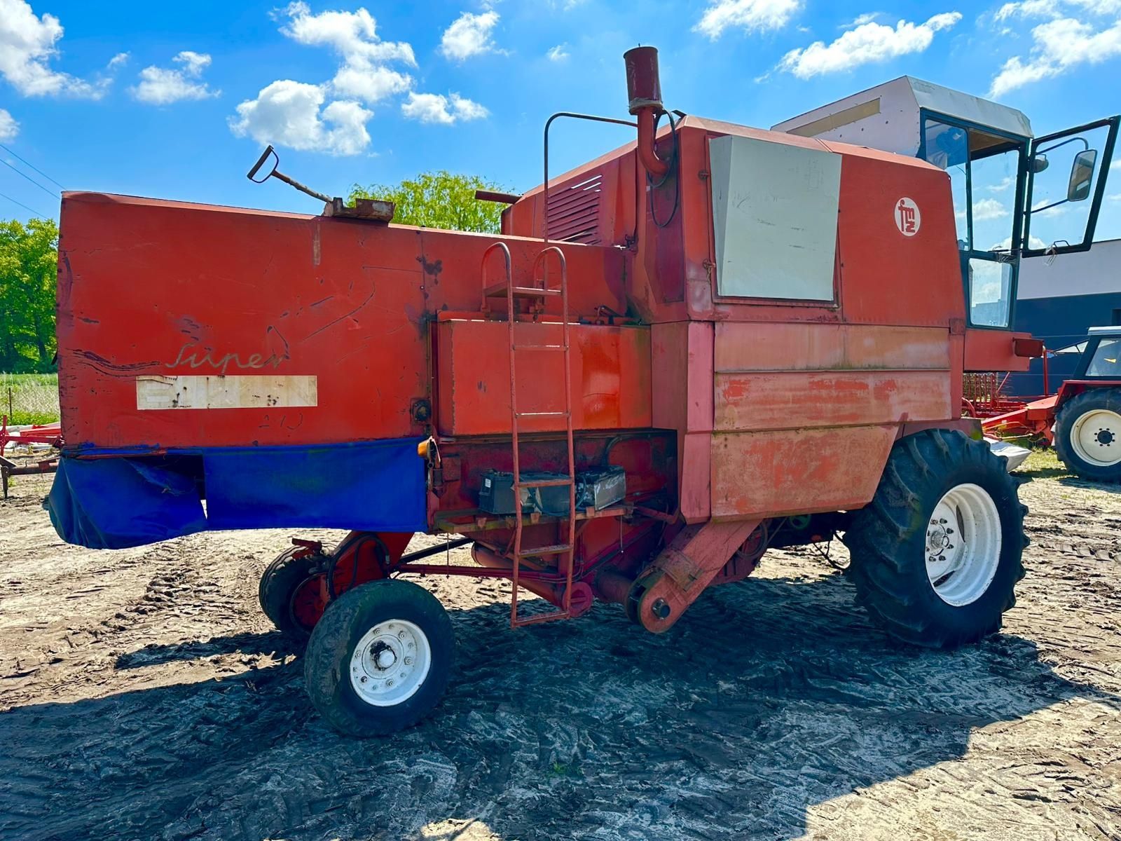 Kombajn bizon z056