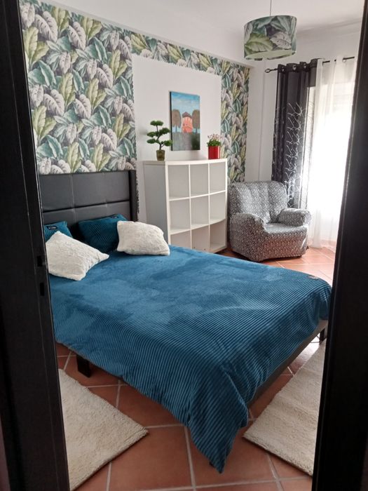 Quarto para alugar Menina ou Senhora