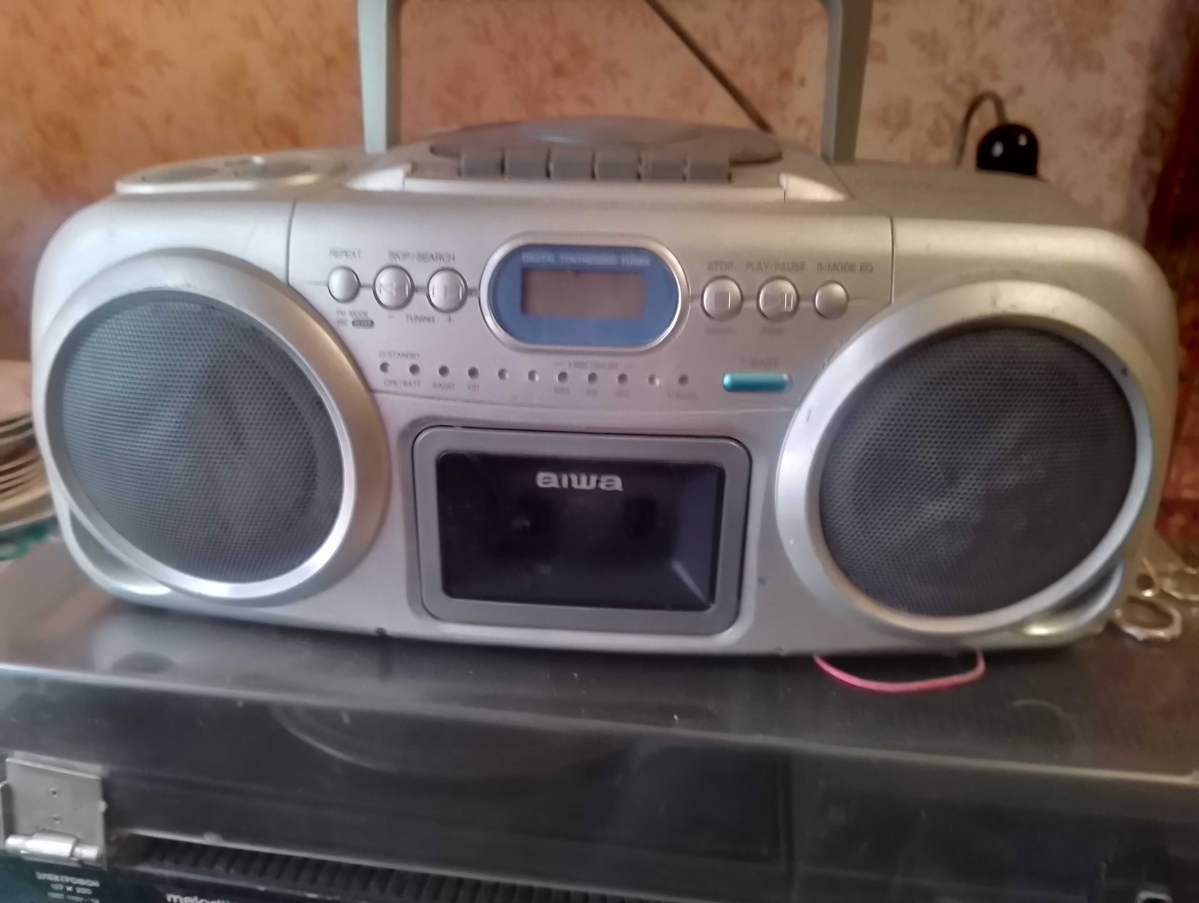 Магнитофоны стерео Илеть 102-1 , Aiwa СССР